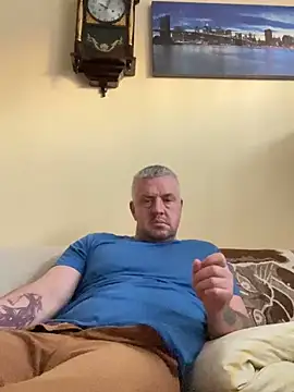 Snapshot of Evolite123 chatting on 03.07.25 Evolite123 online show from 03.07.25