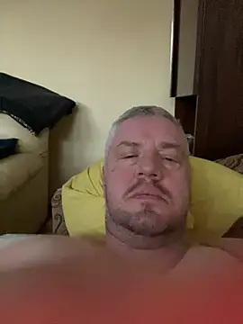 Snapshot of Evolite123 chatting on 03.08.25 Evolite123 online show from 03.08.25