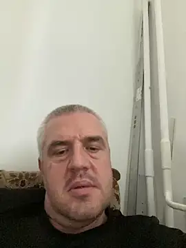 Snapshot of Evolite123 chatting on 11.14.25 Evolite123 online show from 11.14.25