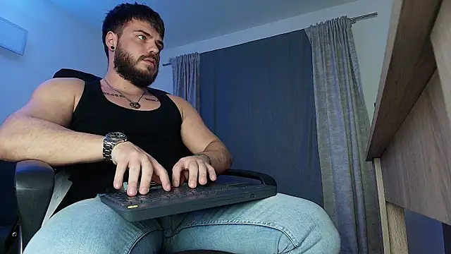 juliusmasters online show from 12.18.24