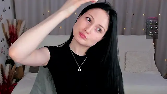 Snapshot of LisaMooore chatting on 01.02.25 LisaMooore online show from 01.02.25