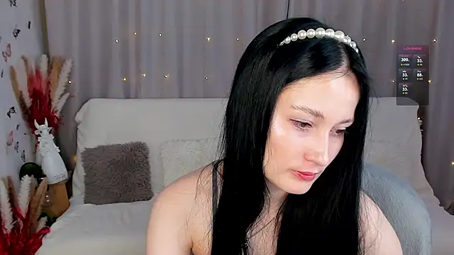 Snapshot of LisaMooore chatting on 01.07.25 LisaMooore online show from 01.07.25