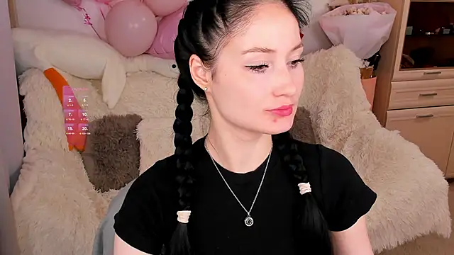 LisaMooore online show from 02.07.26