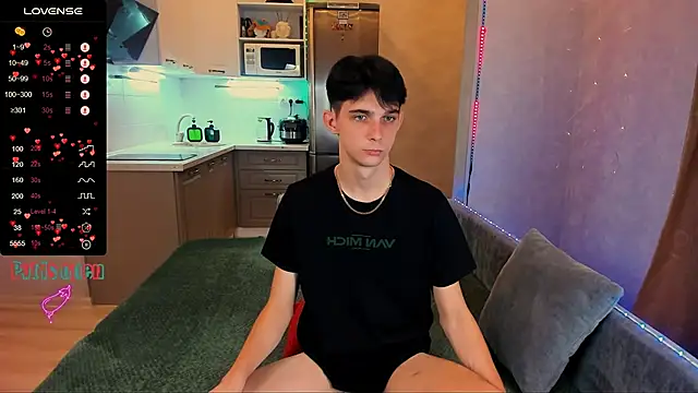 Snapshot of Aaron_Boom chatting on 09.28.25 Aaron Boom online show from 09.28.25