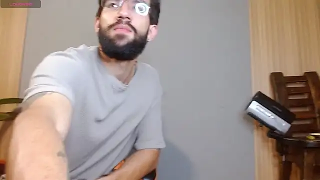 Snapshot of Mr_WhiteCock chatting on 10.04.25 Mr WhiteCock online show from 10.04.25