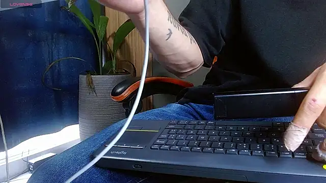 Snapshot of Mr_WhiteCock chatting on 11.03.25 Mr WhiteCock online show from 11.03.25