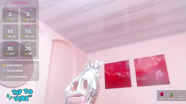 Snapshot of tamarafoxy_ chatting on 01.04.25 tamarafoxy online show from 01.04.25