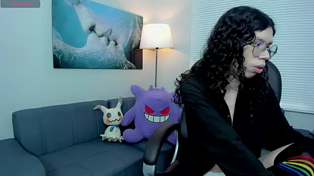 Snapshot of Angel_Dust18 chatting on 10.13.25 Angel Dust18 online show from 10.13.25