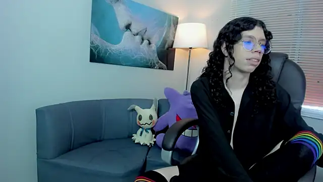 Snapshot of Angel_Dust18 chatting on 11.04.25 Angel Dust18 online show from 11.04.25