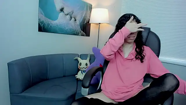 Snapshot of Angel_Dust18 chatting on 11.08.25 Angel Dust18 online show from 11.08.25