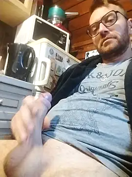 tomee83 online show from 10.15.25