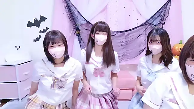 841 yayoi online show from 10.26.25