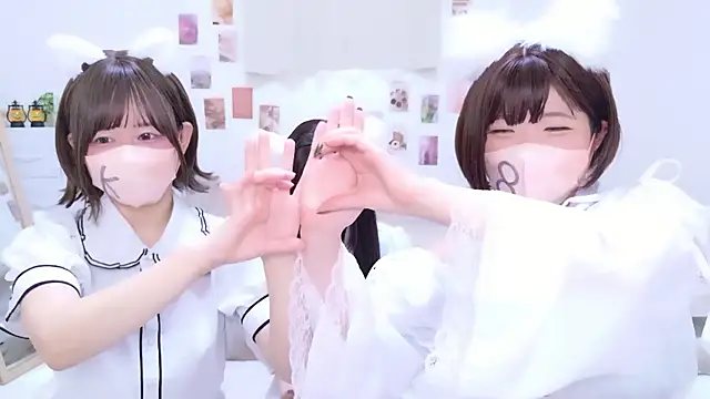 841 yayoi online show from 11.22.25