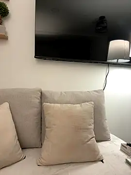 Rae Lil White online show from 11.21.25