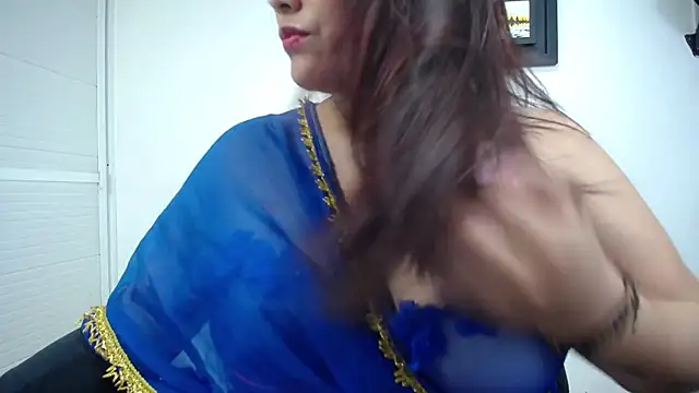 Snapshot of dayadubey_ chatting on 03.05.25 dayadubey online show from 03.05.25