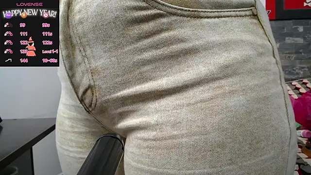 Snapshot of dayadubey_ chatting on 11.03.25 dayadubey online show from 11.03.25