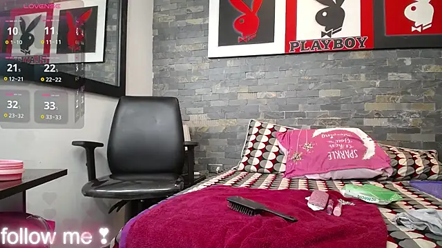 Snapshot of dayadubey_ chatting on 11.05.25 dayadubey online show from 11.05.25