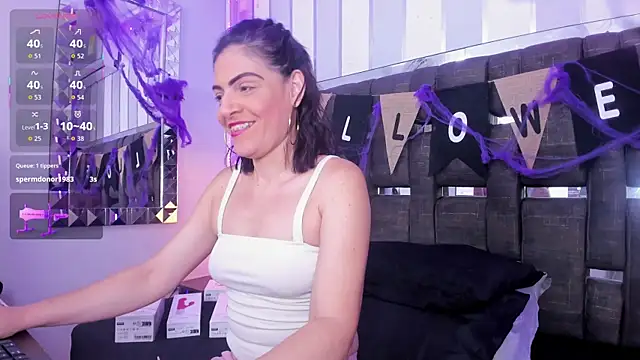 KatteMoss online show from 10.24.25