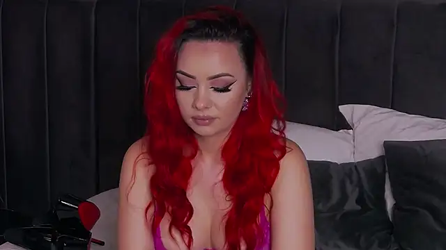 Emmelyn online show from 04.08.26