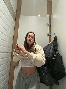 Snapshot of nicole111 chatting on 11.05.25 nicole111 online show from 11.05.25