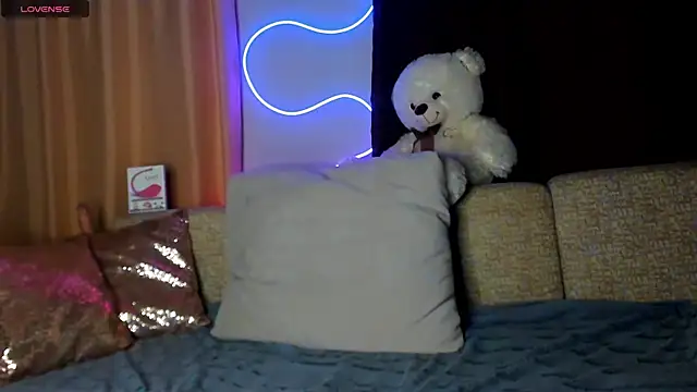 Leila purr18 online show from 01.26.25
