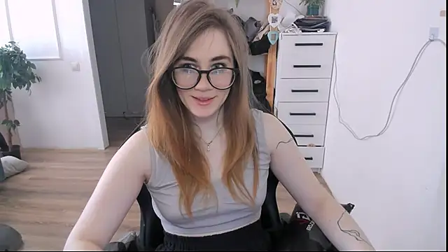 Snapshot of PureHeartt_ chatting on 09.29.25 PureHeartt online show from 09.29.25