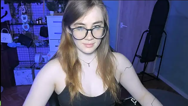 Snapshot of PureHeartt_ chatting on 10.23.25 PureHeartt online show from 10.23.25