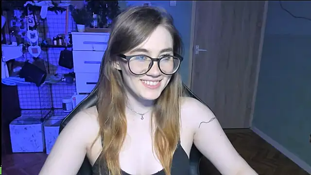 Snapshot of PureHeartt_ chatting on 10.29.25 PureHeartt online show from 10.29.25