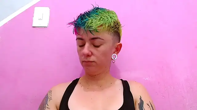 tomboyblue online show from 09.23.25