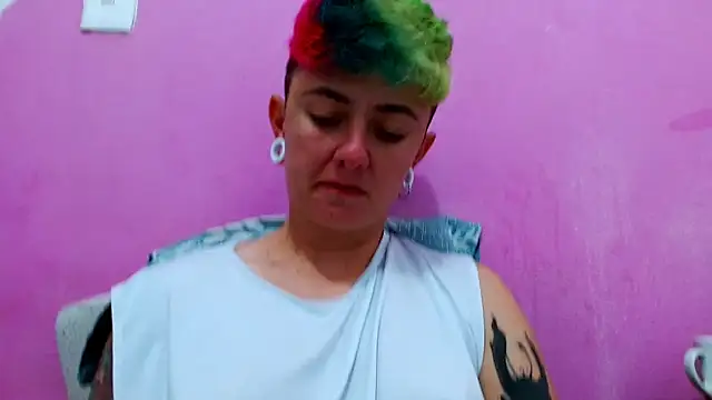 tomboyblue online show from 09.27.25