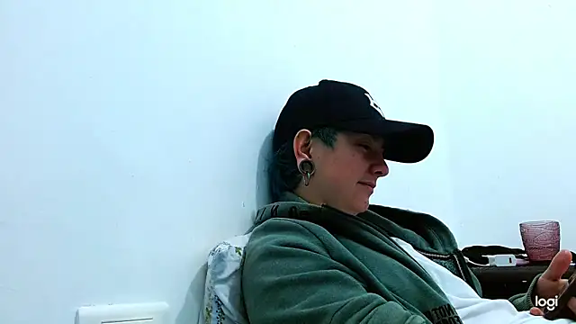 Snapshot of tomboyblue chatting on 03.12.26 tomboyblue online show from 03.12.26