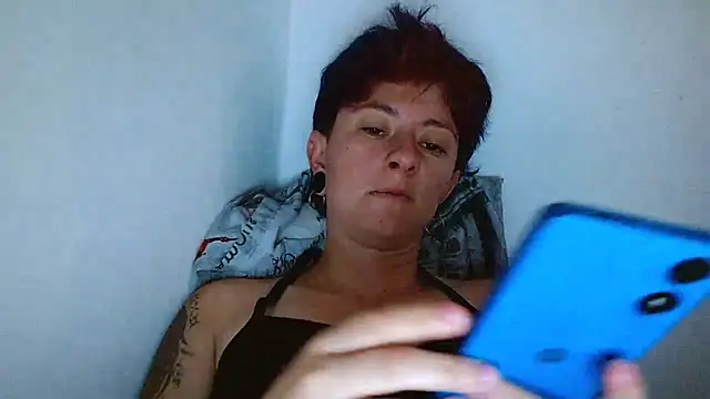 Snapshot of tomboyblue chatting on 04.26.26 tomboyblue online show from 04.26.26