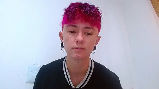 Snapshot of tomboyblue chatting on 05.17.26 tomboyblue online show from 05.17.26
