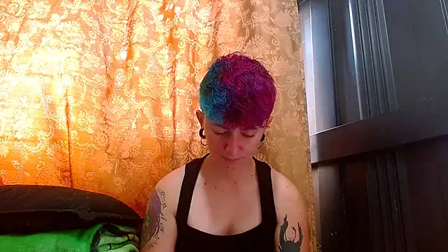Snapshot of tomboyblue chatting on 05.23.26 tomboyblue online show from 05.23.26