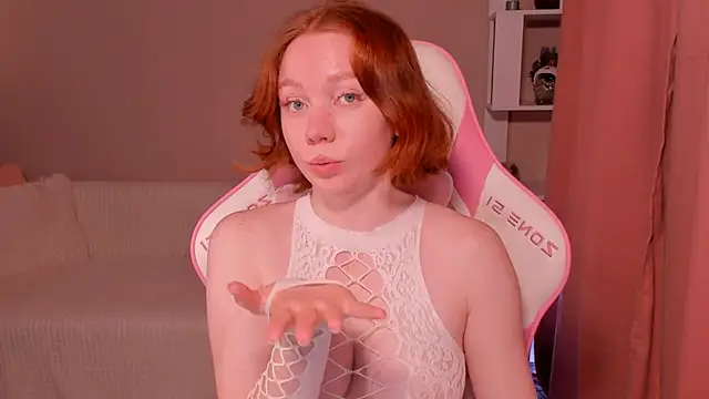 foxyMistrees online show from 12.29.24