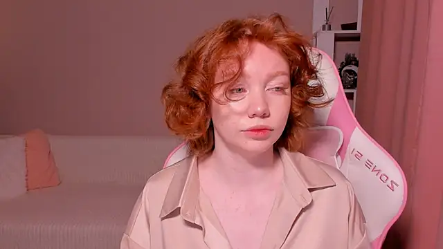 foxyMistrees online show from 01.12.25
