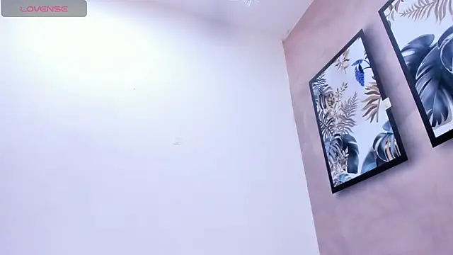 DahianaLincoln online show from 10.10.25