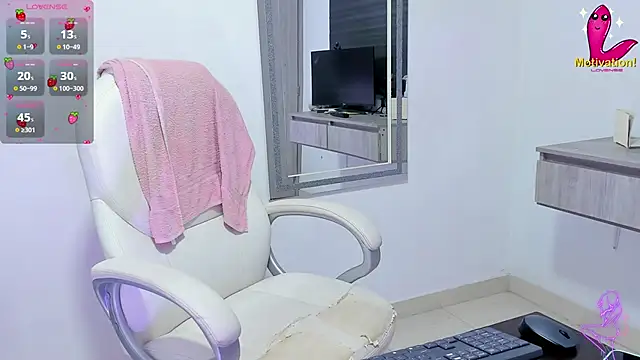 Snapshot of dahian_carter chatting on 09.25.25 dahian carter online show from 09.25.25