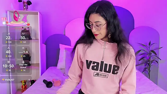 SophieGomez22 online show from 10.19.25