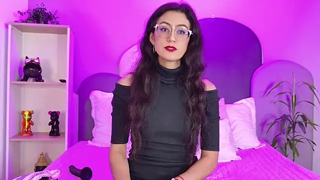 SophieGomez22 online show from 04.16.26