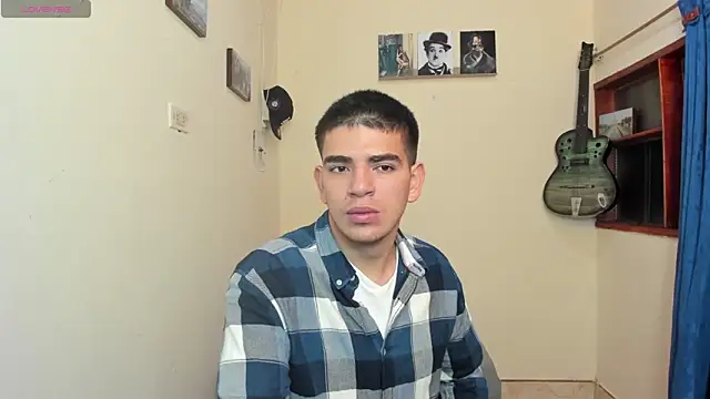 Ares Johnson online show from 02.04.25