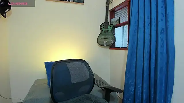 Ares Johnson online show from 02.06.25