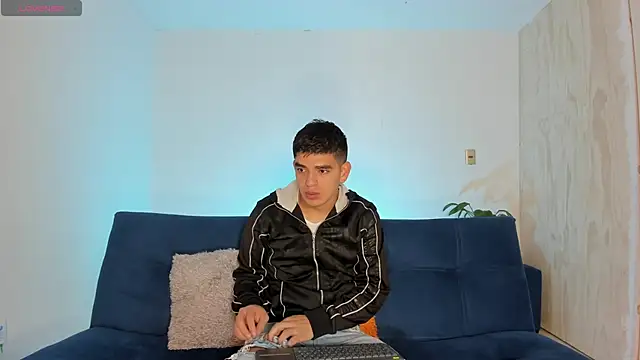 Ares Johnson online show from 09.10.25