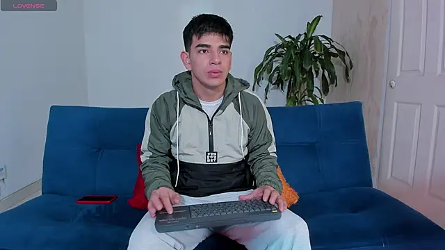 Ares Johnson online show from 10.21.25