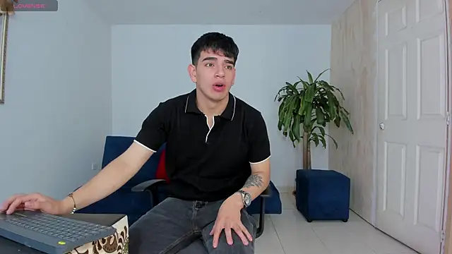 Ares Johnson online show from 10.22.25