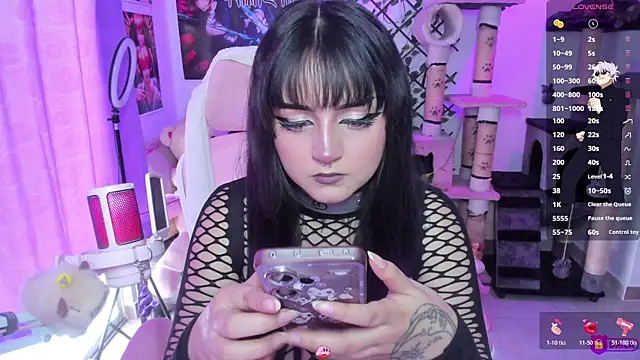 MaddyFooxx online show from 07.12.26