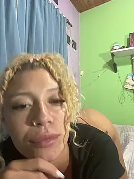 Snapshot of darkazulqueen2 chatting on 03.23.25 darkazulqueen2 online show from 03.23.25