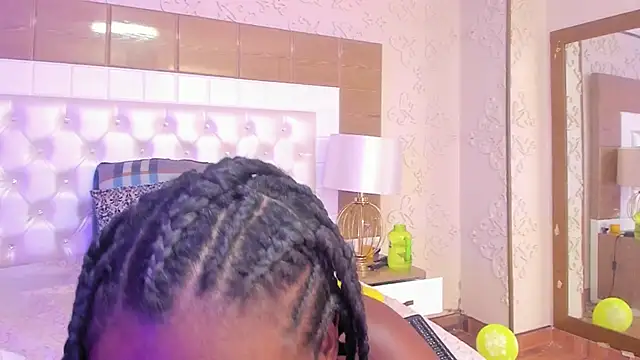 Snapshot of KristineLS chatting on 02.08.25 KristineLS online show from 02.08.25