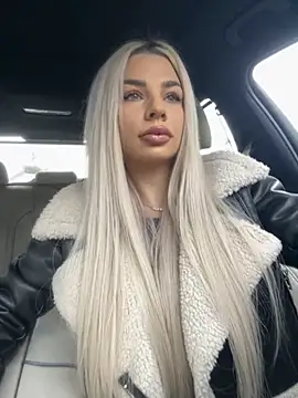 Snapshot of Russian_Ava chatting on 10.13.25 Russian Ava online show from 10.13.25