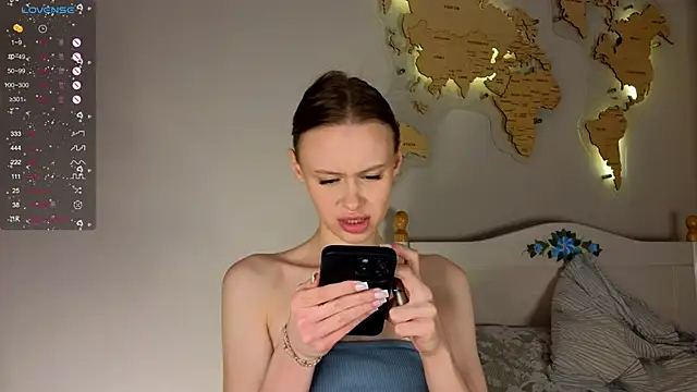 TaraSims online show from 12.10.24